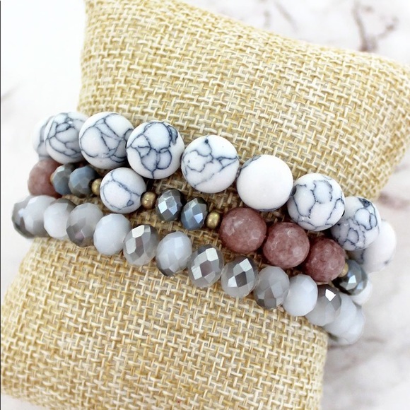 Jewelry - HOWLITE STONE AND FACETED BEAD BRACELET SET